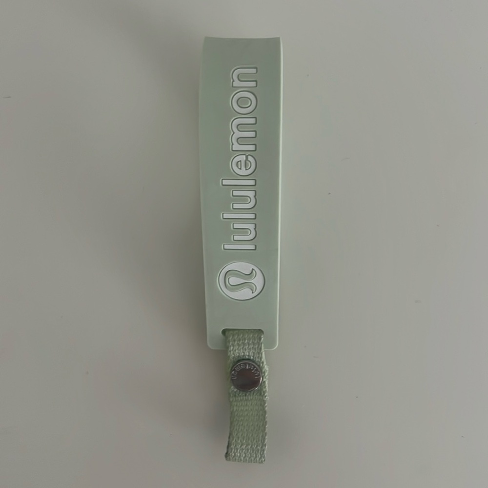 lululemon keychain